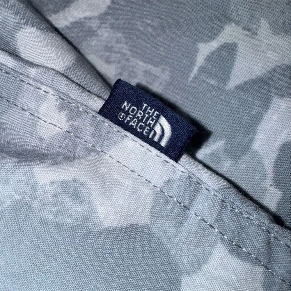 The North Face Men's Military Army Hiking Camo Print Button-Up Shirt Gray Size L